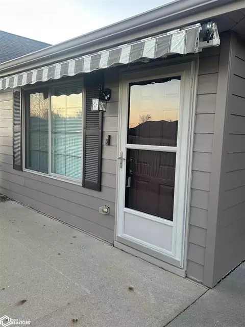 4924 Grand View Ln, Fort Madison, IA 52627