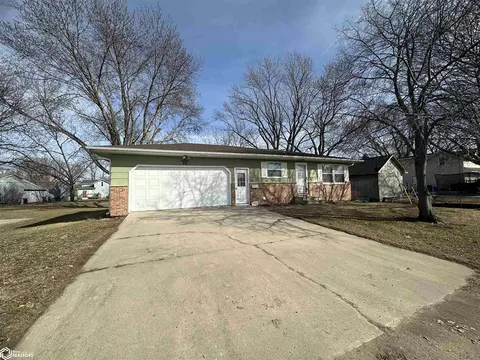 507 N 7th St, Northwood, IA 50459