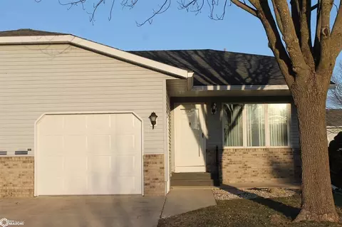 209 N 7th St, Forest City, IA 50436