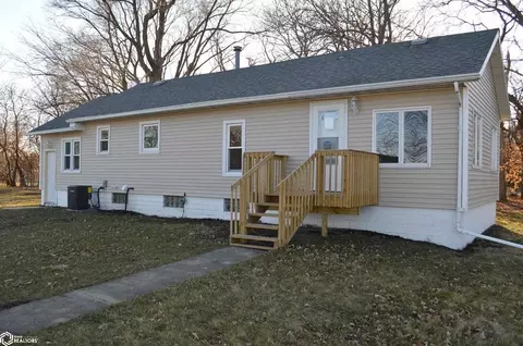 3132 130th St, Belmond, IA 50421