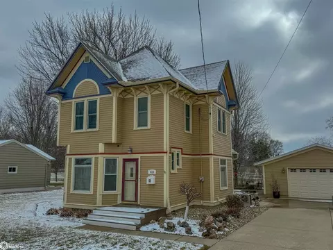 419 7th Ave NE, Hampton, IA 50441