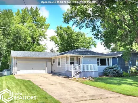 1500 W 6th Ave N, Clear Lake, IA 50428