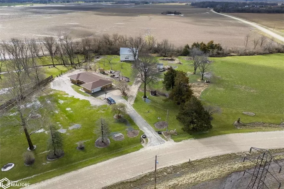 View/Area - 6544 Hunt Rd, Burlington, IA 52601 photo 2 of 7