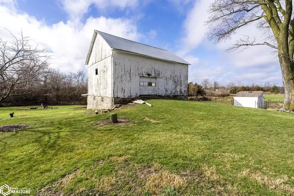 Exterior - 6544 Hunt Rd, Burlington, IA 52601 photo 4 of 7