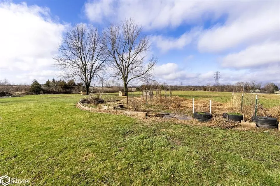 Exterior - 6544 Hunt Rd, Burlington, IA 52601 photo 7 of 7
