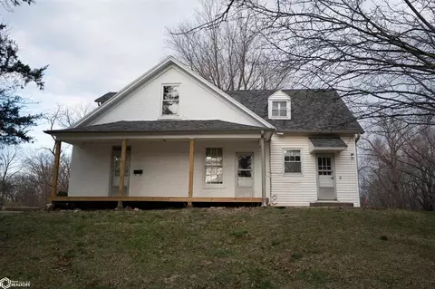 225 Crawford St, Warsaw, IL 62379