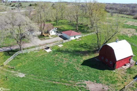 16054 233rd Ave, Centerville, IA 52544