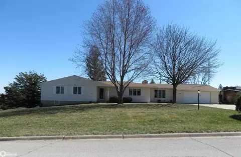 1502 Brentwood Ter, Marshalltown, IA 50158