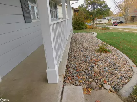 Exterior - 2301 Frontier Rd, Denison, IA 51442 photo 2 of 5