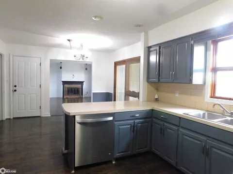 Kitchen - 2301 Frontier Rd, Denison, IA 51442 photo 2 of 2