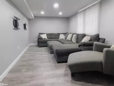 Living - 2301 Frontier Rd, Denison, IA 51442 photo 3 of 4