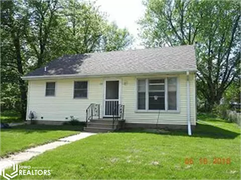 204 N 14th St, Marshalltown, IA 50158