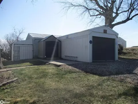 Exterior - 610 4th St, Dedham, IA 51440 photo 2 of 2