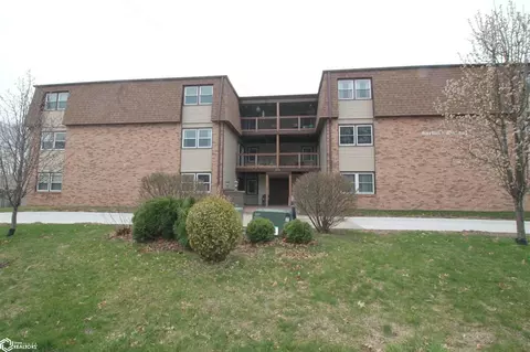 205 E Garfield St #12, Clarinda, IA 51632