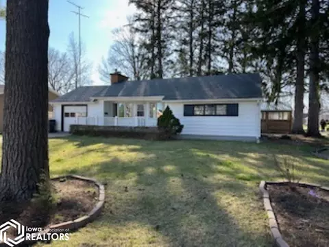 2403 S 3rd St, Burlington, IA 52601