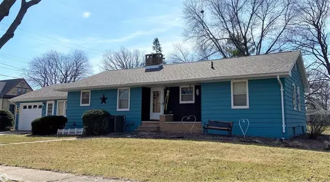 304 2nd Ave W, Swea City, IA 50590