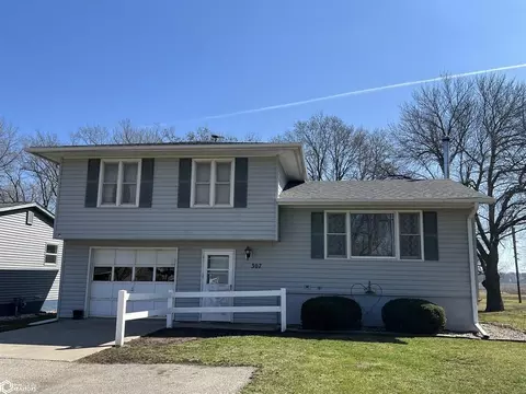 307 2nd St S, Dakota City, IA 50529