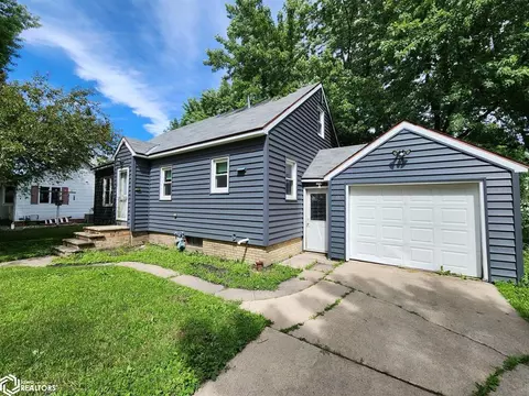 308 S Main St, Buffalo Center, IA 50424