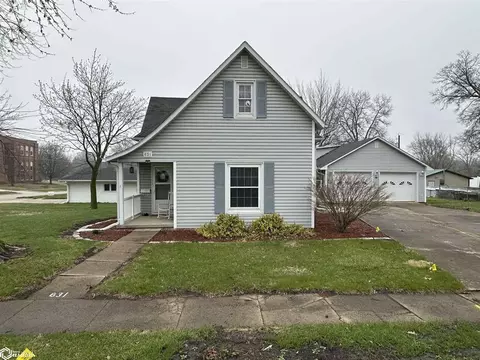 631 Woodlawn Ave, Chariton, IA 50049