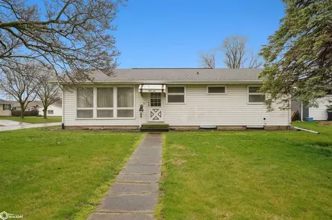 810 E Madison St, Mount Pleasant, IA 52641