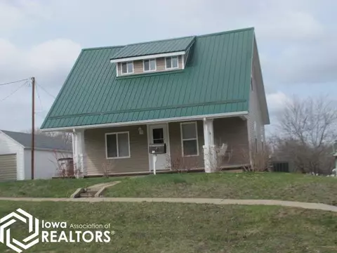 115 S 13th St, Chariton, IA 50049