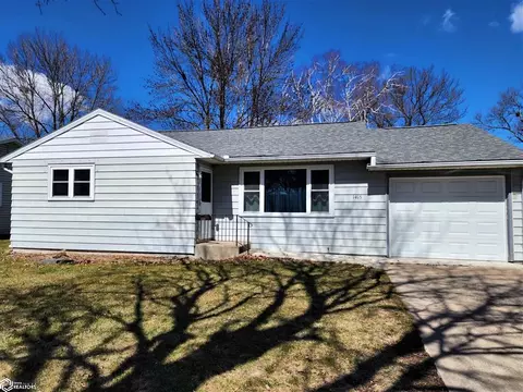1415 E Nebraska St, Algona, IA 50511