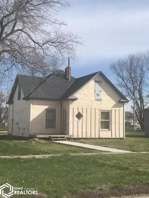 709 Iowa Ave, Essex, IA 51638