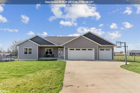 403 W Adams St, New London, IA 52645