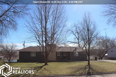 418 10th St SE, Hampton, IA 50441