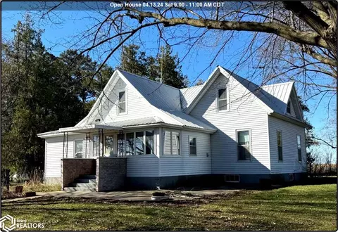 1668 155th St, Manchester, IA 52057