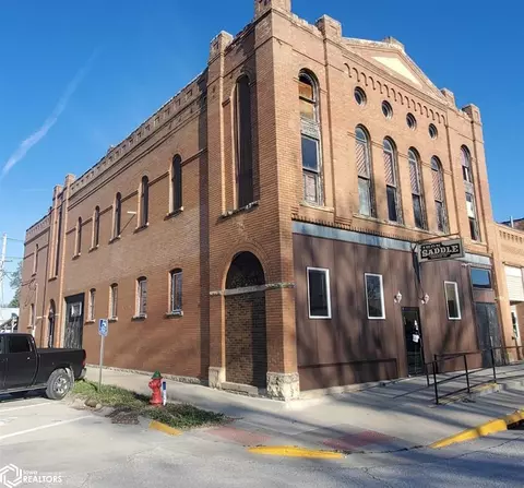 39 S Main St, Dayton, IA 50530