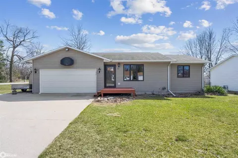 102 Oak St, Roland, IA 50236