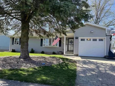 1705 Hillary Ave, Burlington, IA 52601