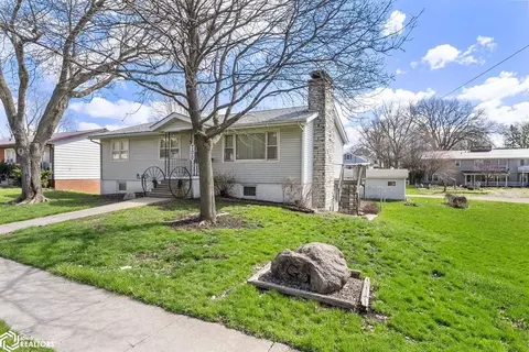 700 S Ave C, Washington, IA 52353