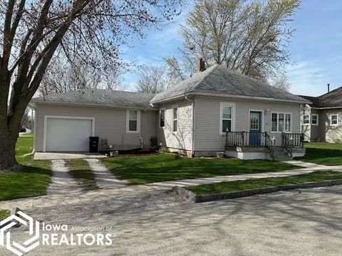 109 W Main St, Wayland, IA 52654