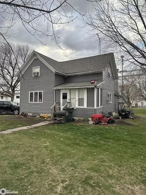 117 SW 4th Ave, Clarion, IA 50525