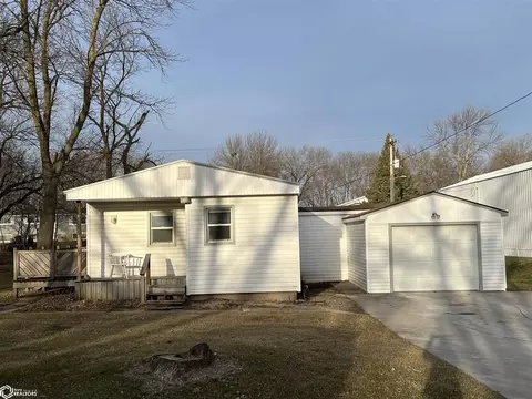 506 2nd St N, Dakota City, IA 50529