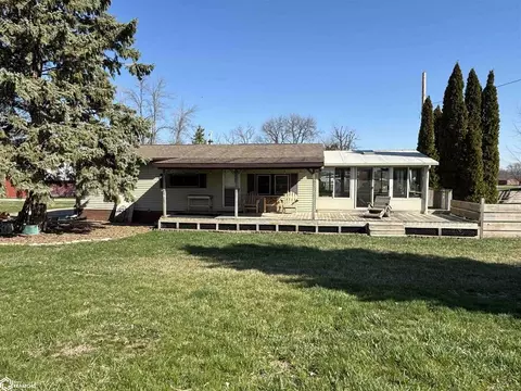 307 10th Ave, Ackley, IA 50601