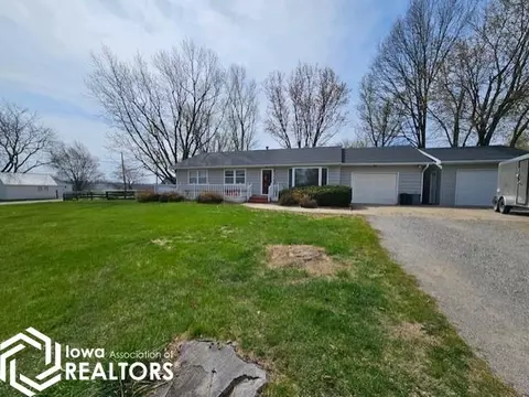 20709 520th St, Centerville, IA 52544