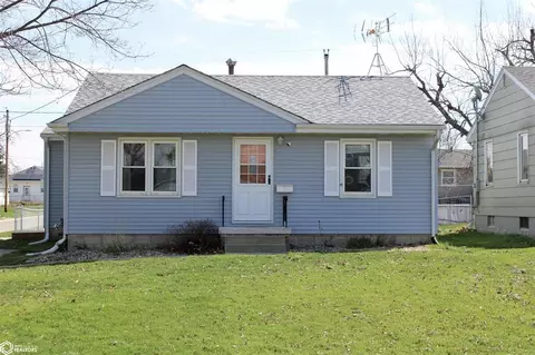 1002 S 10th Ave, Marshalltown, IA 50158