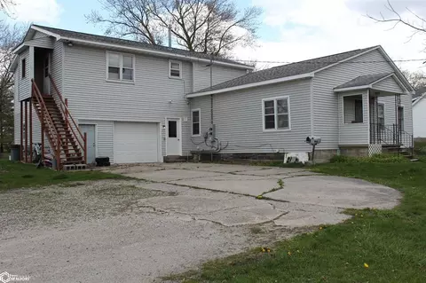 706 W Locust St, Bloomfield, IA 52537