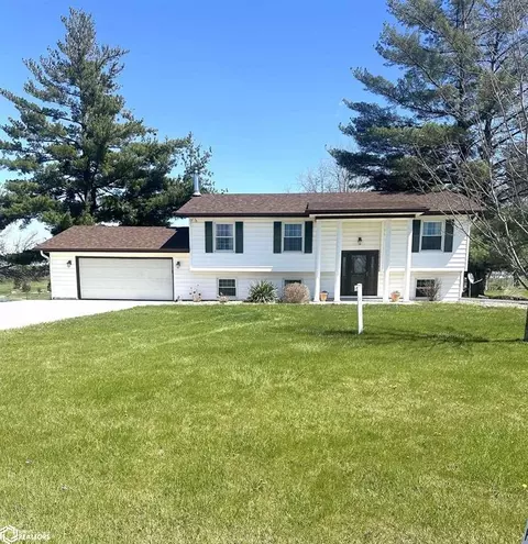 11632 Bladensburg Rd, Ottumwa, IA 52501