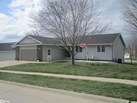 621 Southgate Rd, Carroll, IA 51401
