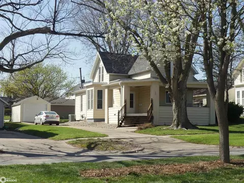 921 N Main St, Carroll, IA 51401