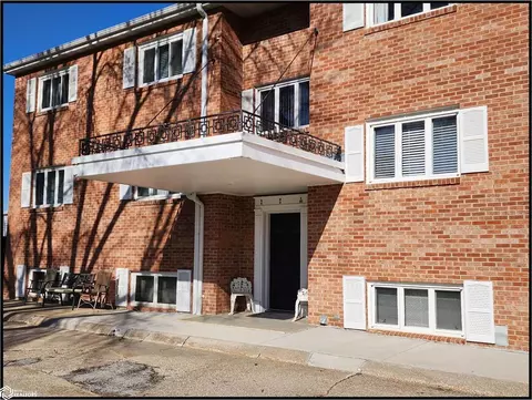 1210 E 12th St #6, Atlantic, IA 50022