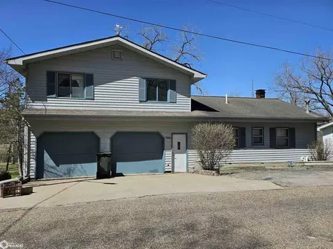 306 Keomah Vlg, Oskaloosa, IA 52577