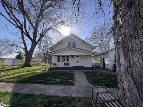 205 4th St, Gray, IA 50110