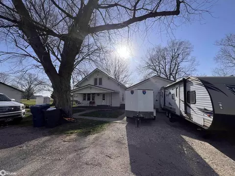 205 4th St, Gray, IA 50110 photo 2