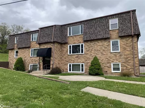304 35th St #304, Fort Madison, IA 52627