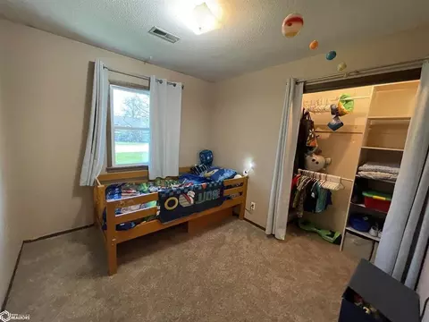 Bedroom - 1523 E Grant St, Centerville, IA 52544 photo 1 of 7
